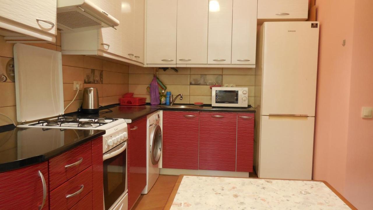 2 Room Apartment Near Opera House Lviv Exterior photo